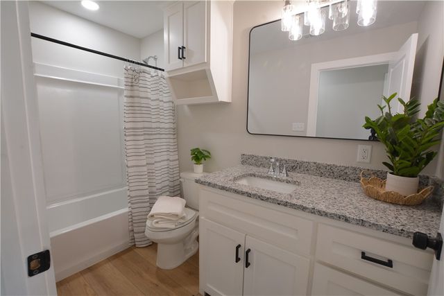 421 Valerie St, Corpus Christi, TX 78418