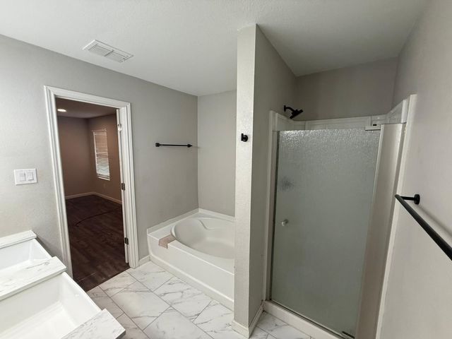 1112 Beaverwood Lane, Crowley, TX 76036