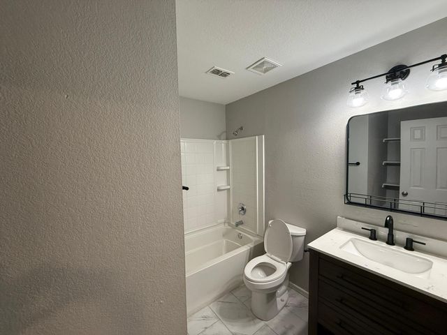 1112 Beaverwood Lane, Crowley, TX 76036