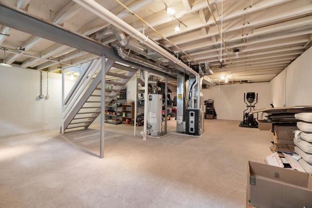 3132 Menzola Drive, Columbus, OH 43228