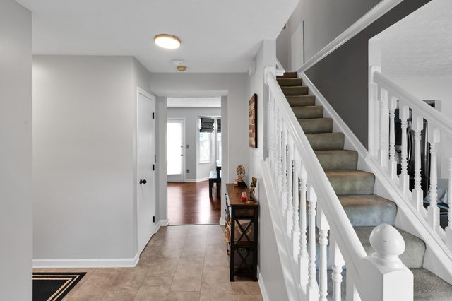 3132 Menzola Drive, Columbus, OH 43228