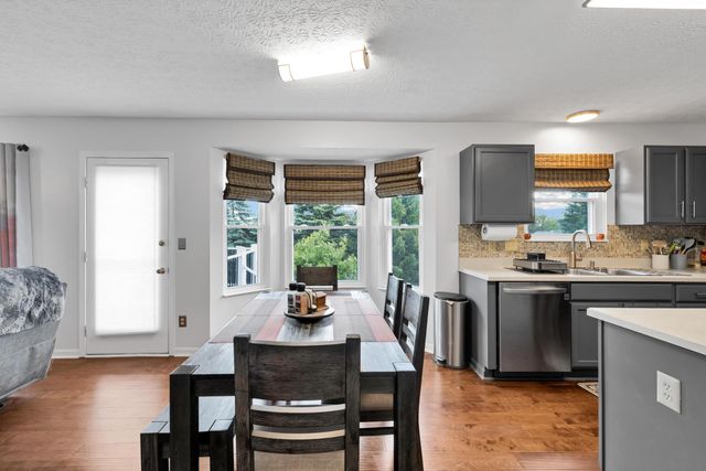 3132 Menzola Drive, Columbus, OH 43228