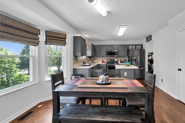3132 Menzola Drive, Columbus, OH 43228