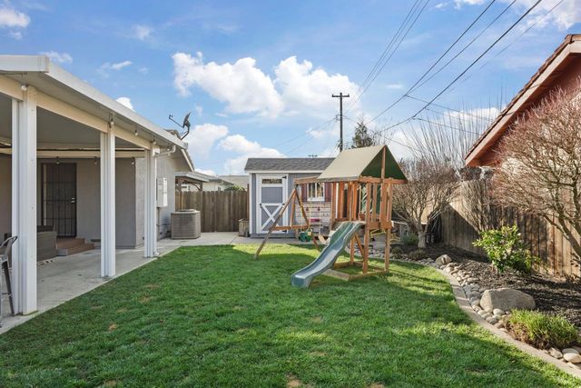 1413 Mariposa Way, Lodi, CA 95242