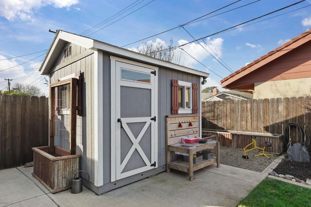 1413 Mariposa Way, Lodi, CA 95242