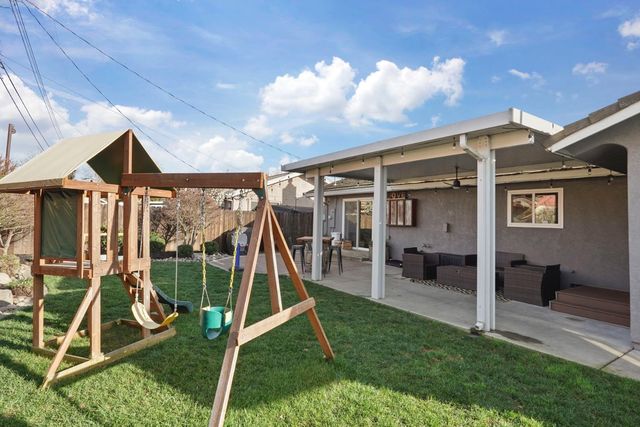 1413 Mariposa Way, Lodi, CA 95242