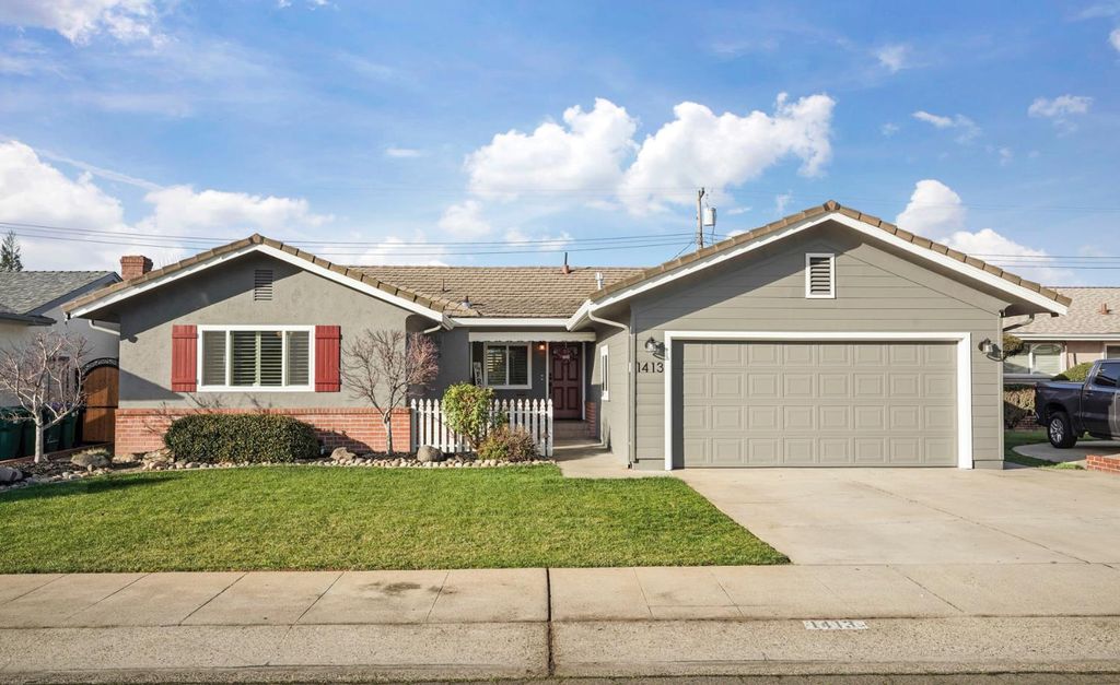 1413 Mariposa Way, Lodi, CA 95242