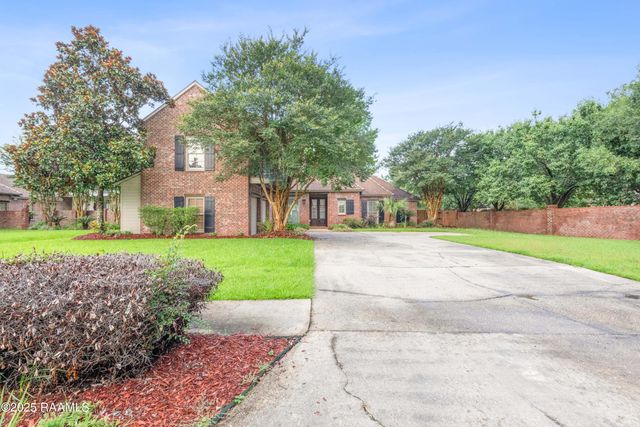 100 Carrollton Circle, Lafayette, LA 70503