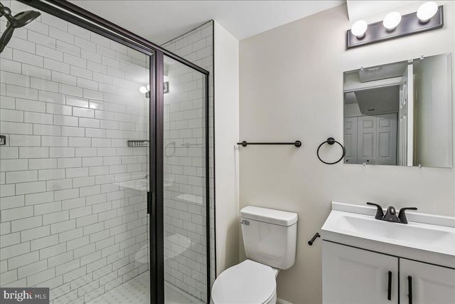 327 WALTON AVE, Baltimore, MD 21225