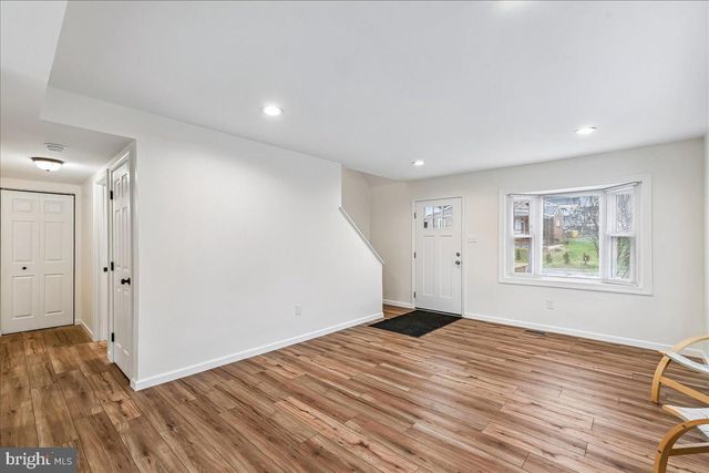 327 WALTON AVE, Baltimore, MD 21225