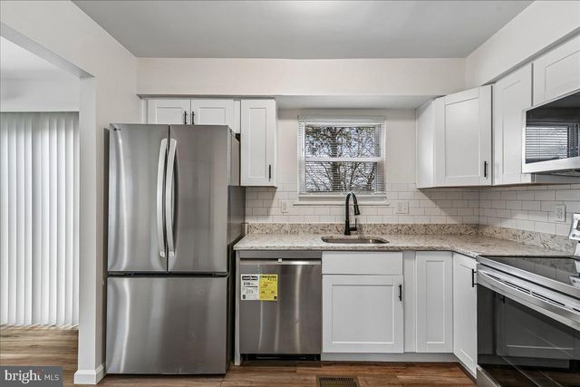 327 WALTON AVE, Baltimore, MD 21225