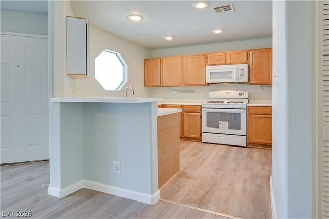 5066 South Rainbow Boulevard 205, Las Vegas, NV 89118