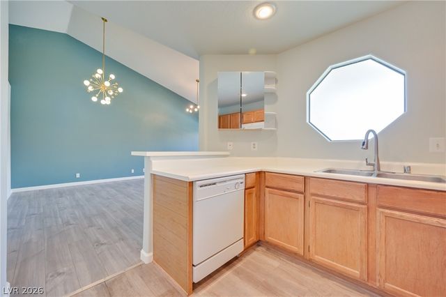5066 South Rainbow Boulevard 205, Las Vegas, NV 89118