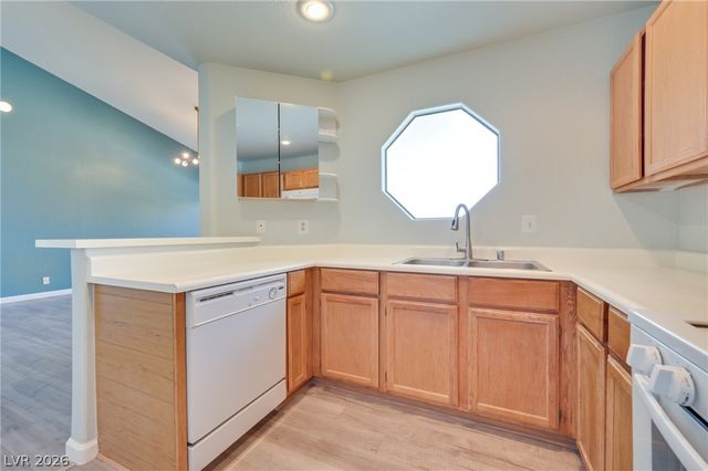 5066 South Rainbow Boulevard 205, Las Vegas, NV 89118