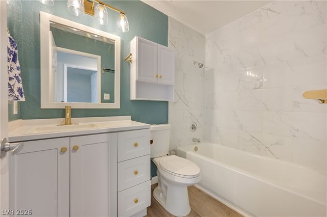 5066 South Rainbow Boulevard 205, Las Vegas, NV 89118