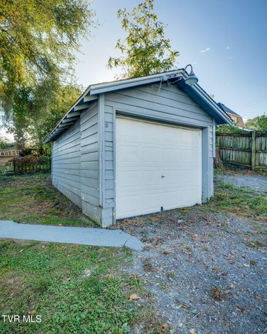 1614 Broad Street, Bristol, TN 37620
