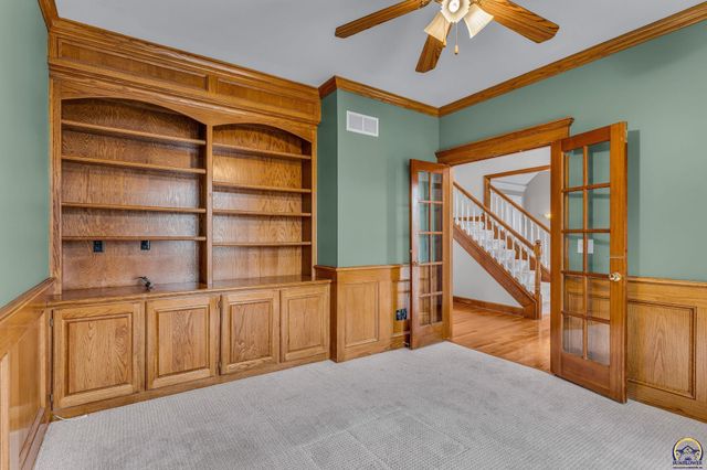 1128 Dubs Ct, Lawrence, KS 66049