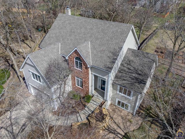 1128 Dubs Ct, Lawrence, KS 66049