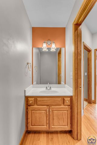 1128 Dubs Ct, Lawrence, KS 66049