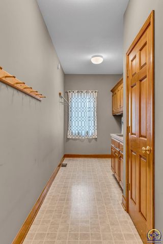 1128 Dubs Ct, Lawrence, KS 66049