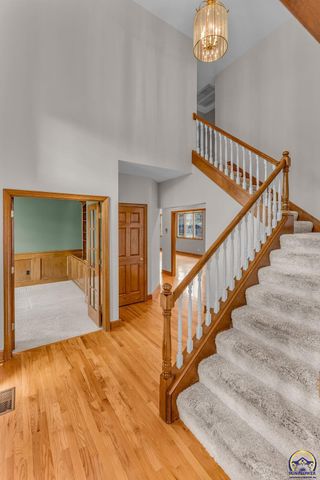 1128 Dubs Ct, Lawrence, KS 66049