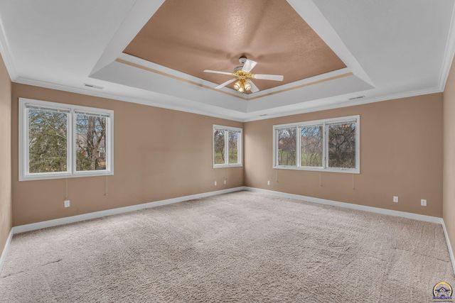 1128 Dubs Ct, Lawrence, KS 66049