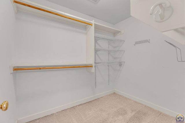 1128 Dubs Ct, Lawrence, KS 66049