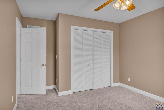 1128 Dubs Ct, Lawrence, KS 66049