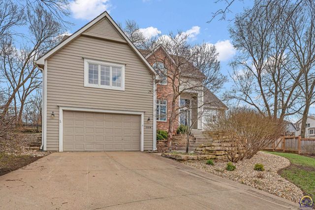 1128 Dubs Ct, Lawrence, KS 66049