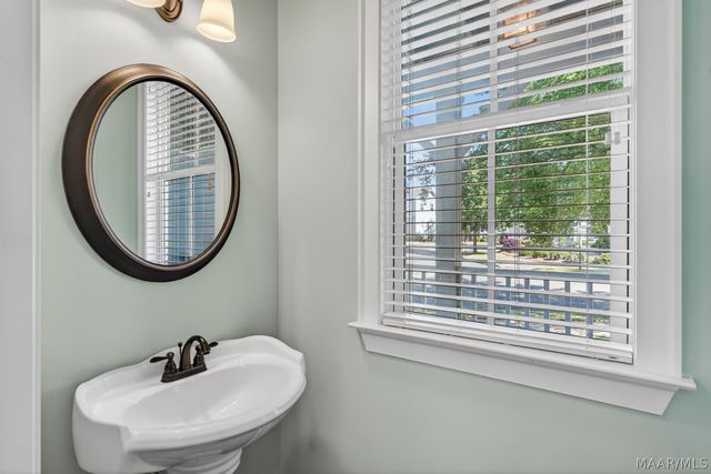 64 DOUBLE OAK Avenue, Pike Road, AL 36064