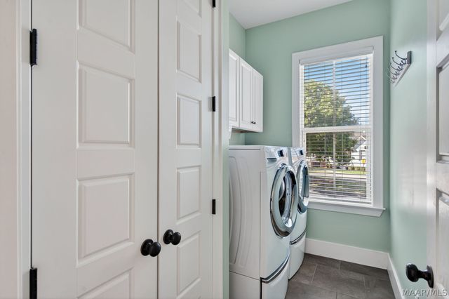 64 DOUBLE OAK Avenue, Pike Road, AL 36064