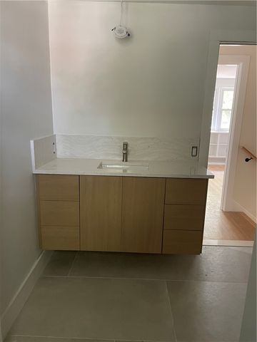 28 Hill Top Drive, Warwick, RI 02818