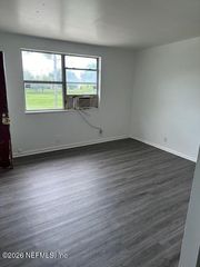 1729 LOGAN Street W 3, Jacksonville, FL 32209