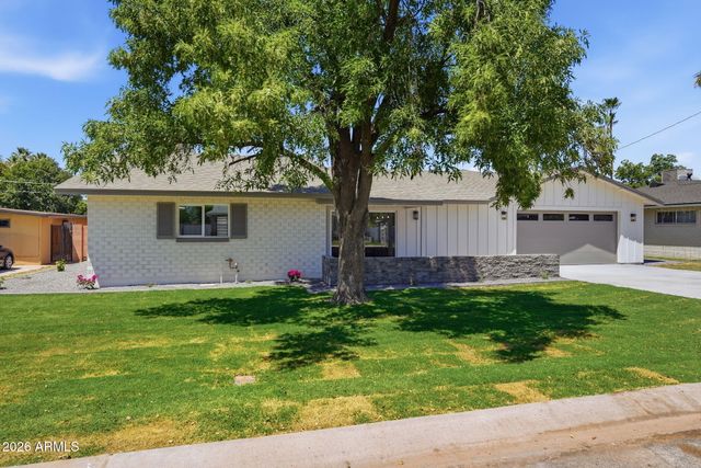 4646 E VERNON Avenue, Phoenix, AZ 85008