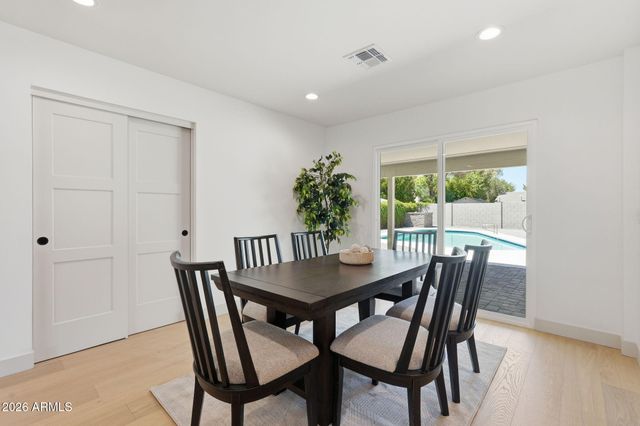 4646 E VERNON Avenue, Phoenix, AZ 85008