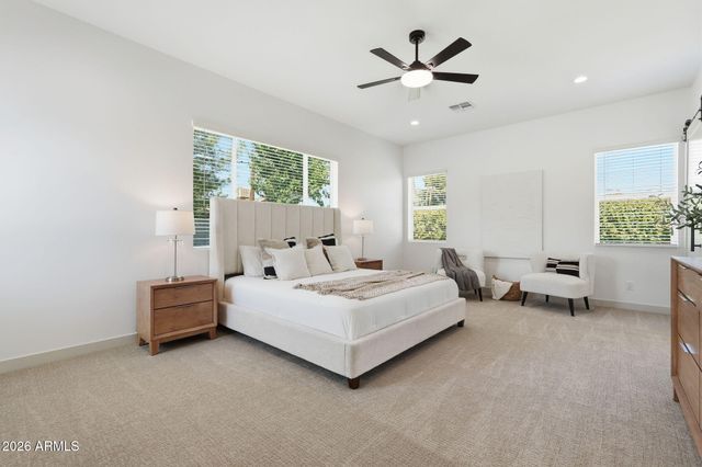 4646 E VERNON Avenue, Phoenix, AZ 85008