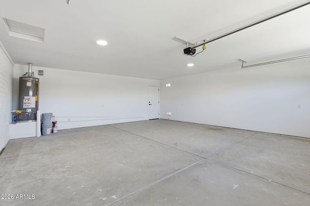 4646 E VERNON Avenue, Phoenix, AZ 85008
