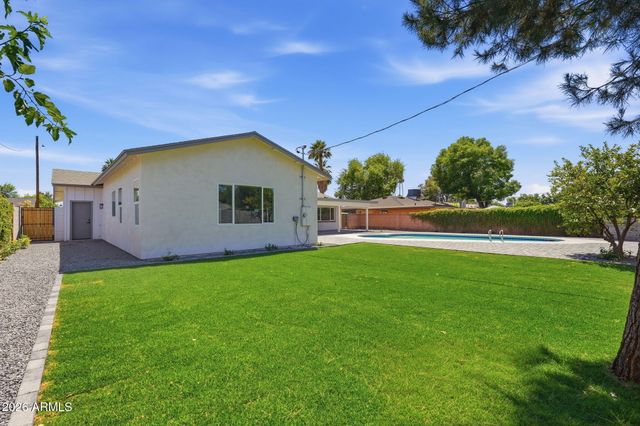 4646 E VERNON Avenue, Phoenix, AZ 85008