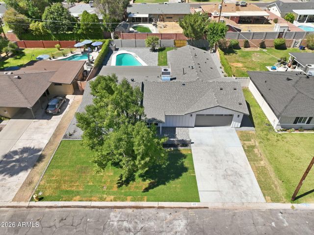 4646 E VERNON Avenue, Phoenix, AZ 85008