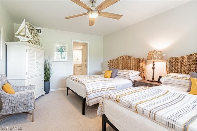 746 Eagle Creek DR W 104, Naples, FL 34113