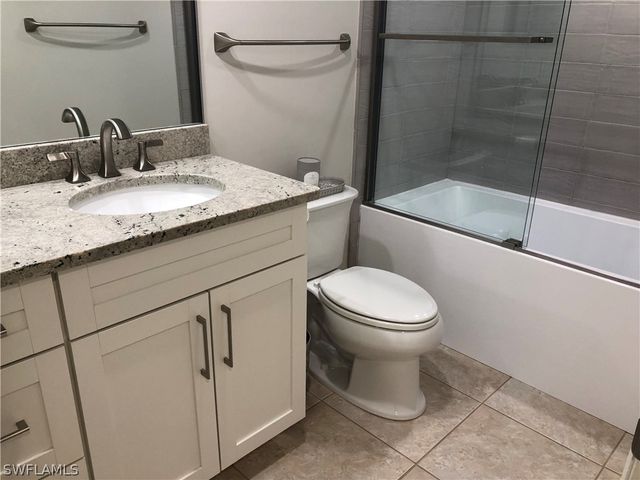 746 Eagle Creek DR W 104, Naples, FL 34113