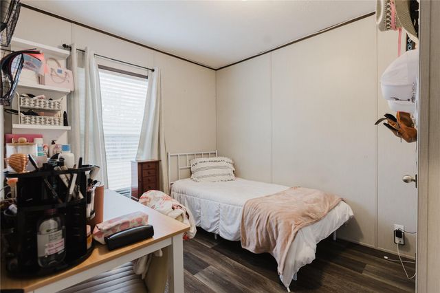 400 Saint Johns RD, Dale, TX 78616