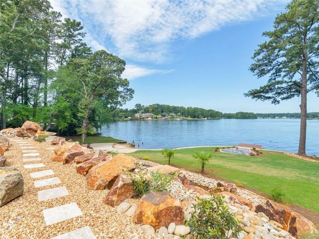 3258 S BAY Drive, Jonesboro, GA 30236