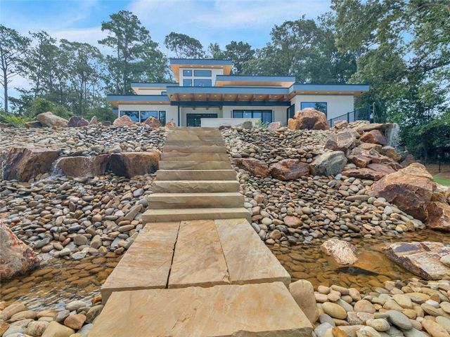 3258 S BAY Drive, Jonesboro, GA 30236