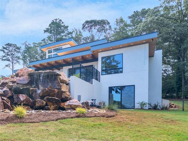 3258 S BAY Drive, Jonesboro, GA 30236