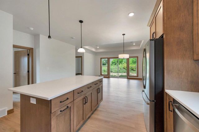 3152 EAST RIVER DRIVE, Green Bay, WI 54301