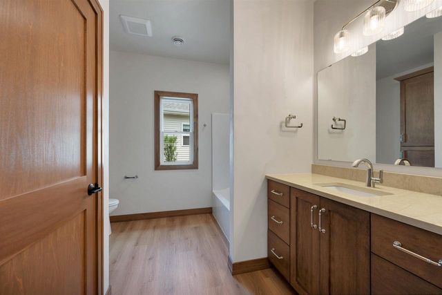 3152 EAST RIVER DRIVE, Green Bay, WI 54301