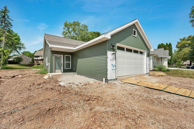 3152 EAST RIVER DRIVE, Green Bay, WI 54301