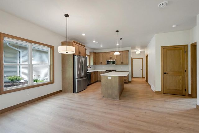 3152 EAST RIVER DRIVE, Green Bay, WI 54301