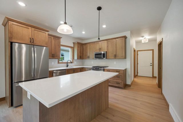 3152 EAST RIVER DRIVE, Green Bay, WI 54301